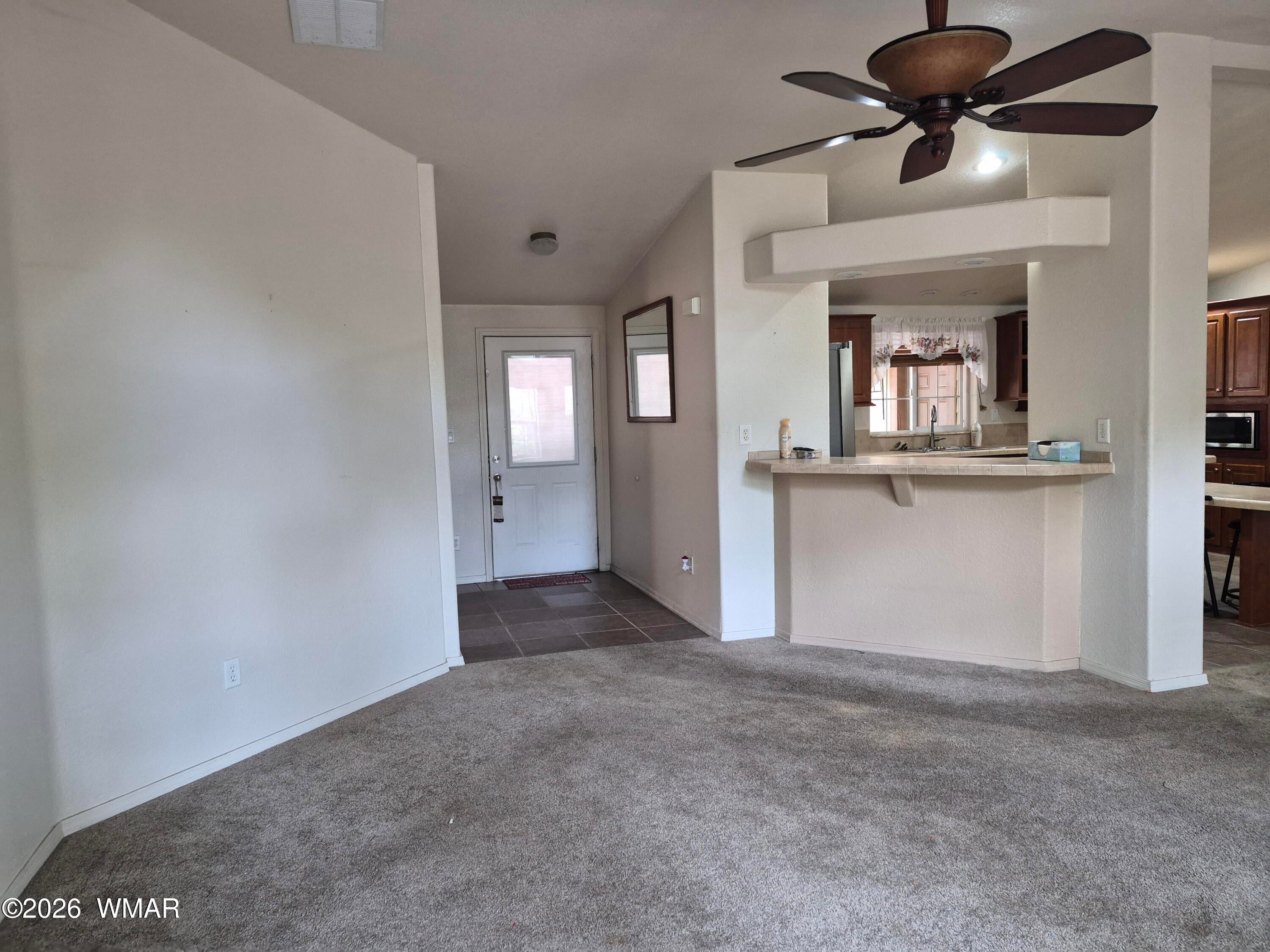 2060 Pineview