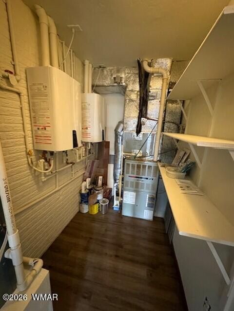 Tiny photo for 1100 N 2nd Place, Show Low, AZ 85901 (MLS # 259587)