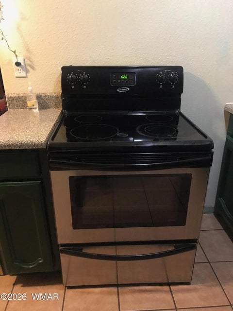 Tiny photo for 410 N 3rd Avenue, Holbrook, AZ 86025 (MLS # 263372)