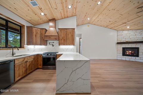 Photo of 3360 W Mariposa Lane, Show Low, AZ 85901 (MLS # 256896)