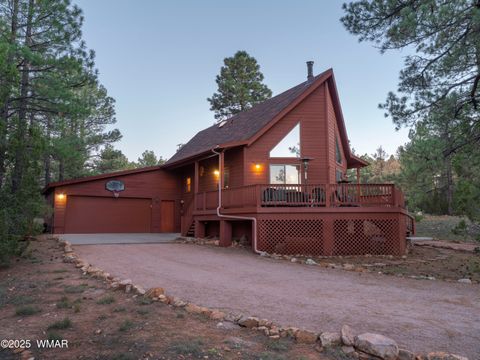Photo of 2975 Homestead Drive, Overgaard, AZ 85933 (MLS # 258564)