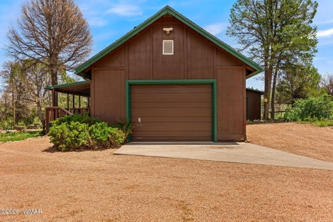 Tiny photo for 3351 Apache Drive, Overgaard, AZ 85933 (MLS # 262571)