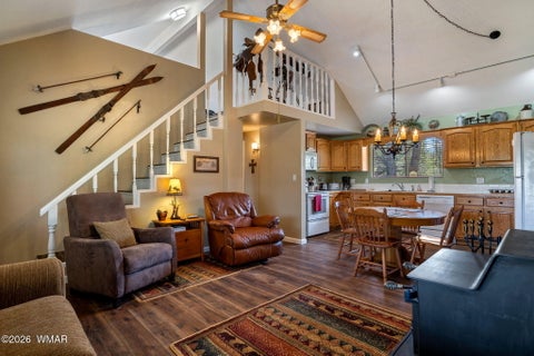 Tiny photo for 3351 Apache Drive, Overgaard, AZ 85933 (MLS # 262571)