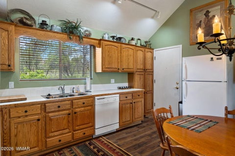 Tiny photo for 3351 Apache Drive, Overgaard, AZ 85933 (MLS # 262571)