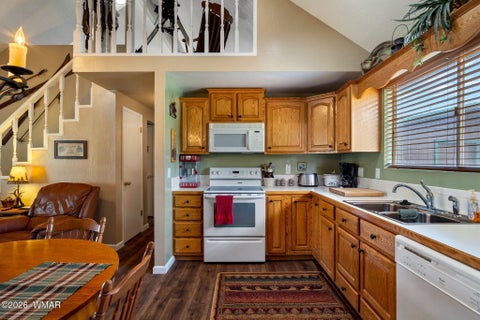Tiny photo for 3351 Apache Drive, Overgaard, AZ 85933 (MLS # 262571)