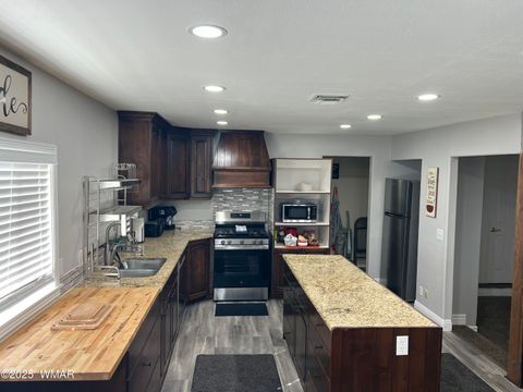 Tiny photo for 201 S 6Th Place, Show Low, AZ 85901 (MLS # 257403)