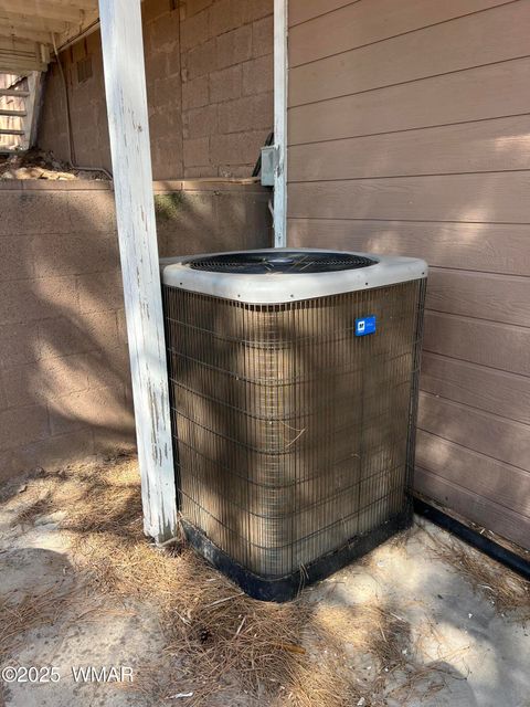 Tiny photo for 201 S 6Th Place, Show Low, AZ 85901 (MLS # 257403)