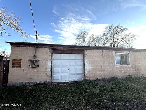 Tiny photo for 352 N 5th Avenue, Holbrook, AZ 86025 (MLS # 259937)