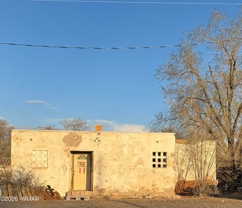 Photo of 352 N 5th Avenue, Holbrook, AZ 86025 (MLS # 259937)
