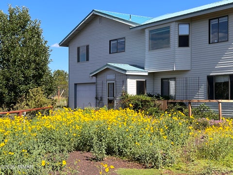 Photo of 26 Palomino Place, Vernon, AZ 85940 (MLS # 261426)