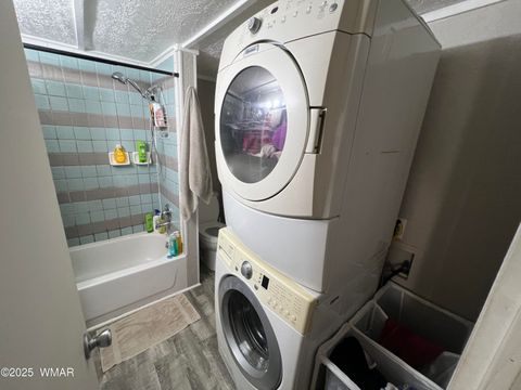 Tiny photo for 362 N 5Th Avenue, Holbrook, AZ 86025 (MLS # 258874)