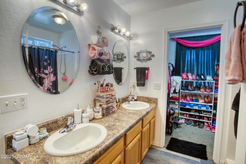 Tiny photo for 40 N Canyon Dr Dr, Show Low, AZ 85901 (MLS # 258453)