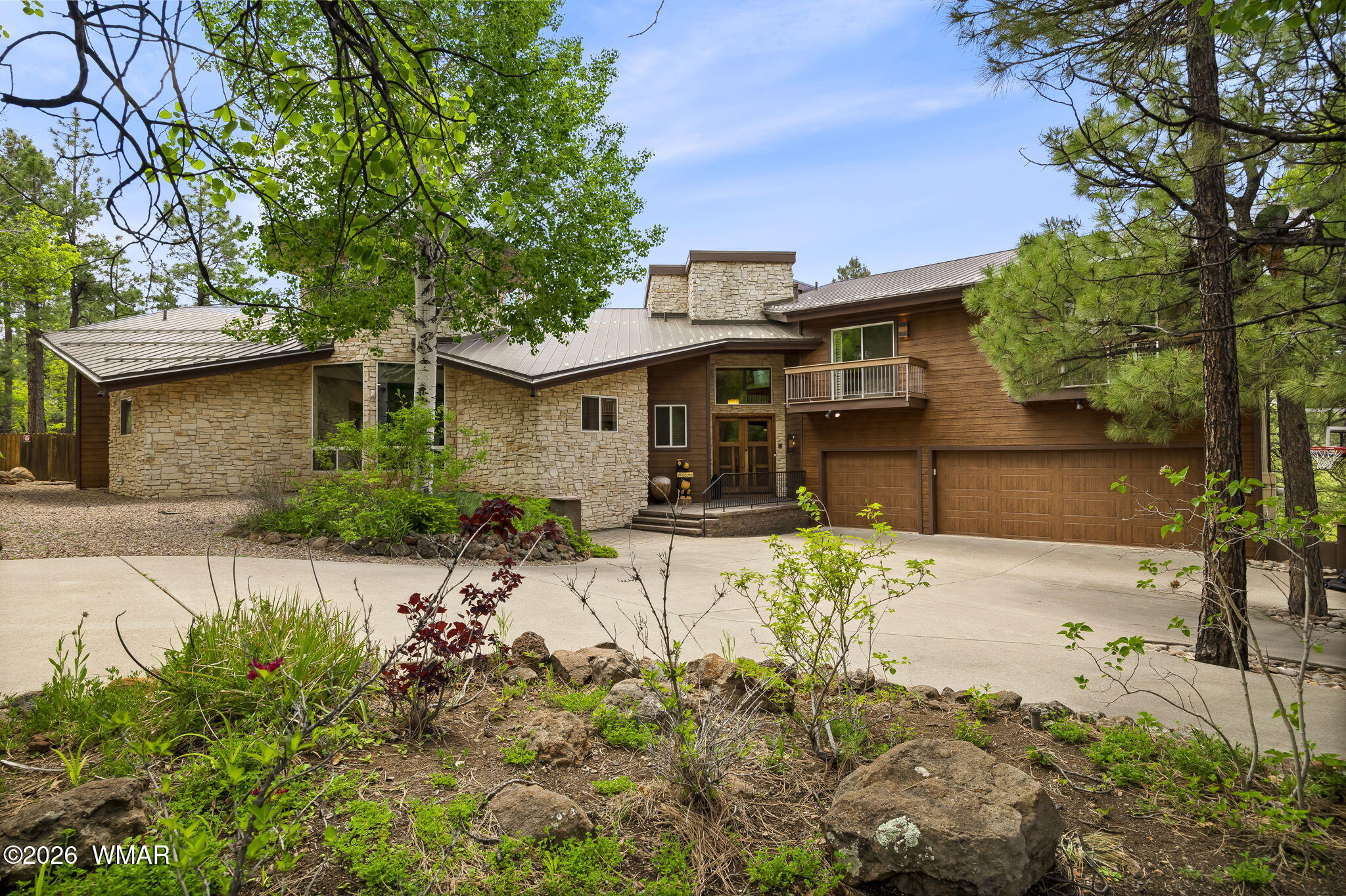 2163 Creekside Court
