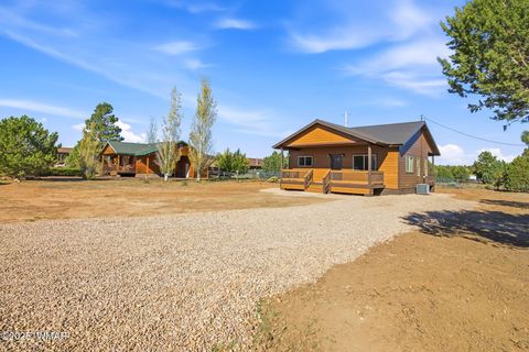 Tiny photo for 2224 Meadow Lane, Overgaard, AZ 85933 (MLS # 258598)