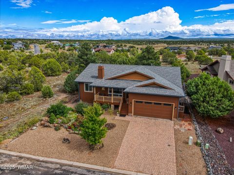 Photo of 901 S Ridgeline Drive, Show Low, AZ 85901 (MLS # 258053)