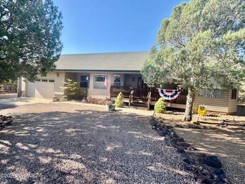 Photo of 6843 Lucky Lane Lane, Show Low, AZ 85901 (MLS # 256421)