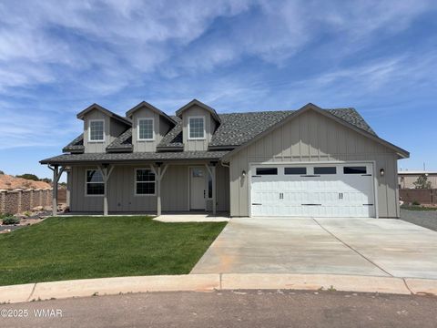 Photo of 1030 N Crown Circle Cir, Taylor, AZ 85939 (MLS # 255946)