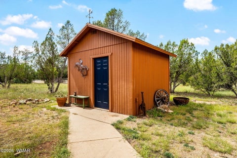 Tiny photo for 2960 Lookout Lane, Overgaard, AZ 85933 (MLS # 263054)