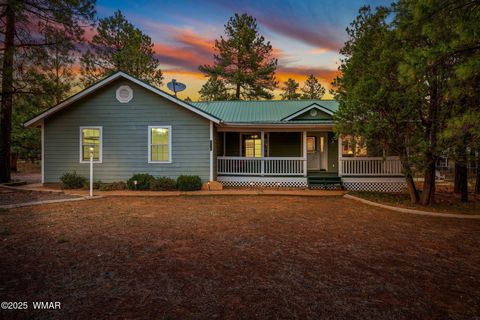 Photo of 2236 Cross Country Road, Overgaard, AZ 85933 (MLS # 259848)