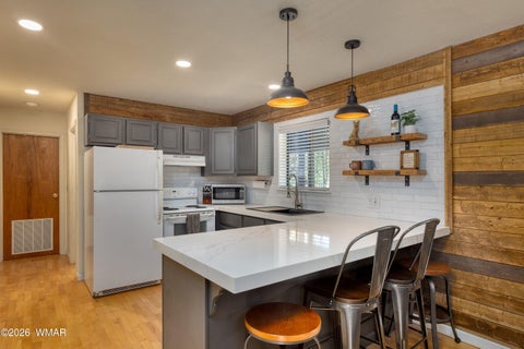 Tiny photo for 1351 Ox Bow DR Dr, Lakeside, AZ 85929 (MLS # 261223)