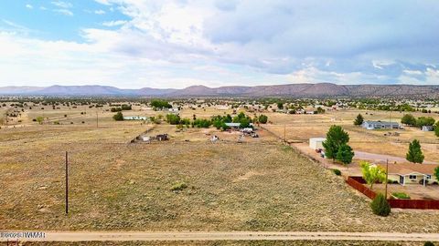 Tiny photo for 870 W Iris Road, Paulden, AZ 86334 (MLS # 258086)