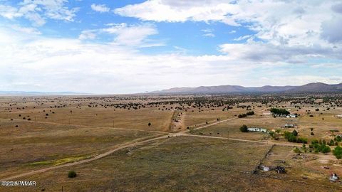 Tiny photo for 870 W Iris Road, Paulden, AZ 86334 (MLS # 258086)