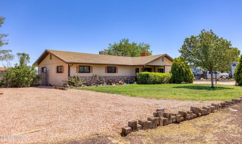 Photo of 1114 W Ranch Road, Taylor, AZ 85939 (MLS # 261338)
