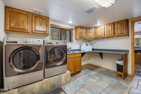 Tiny photo for 40 S Cliffrose Lane, Show Low, AZ 85901 (MLS # 260918)