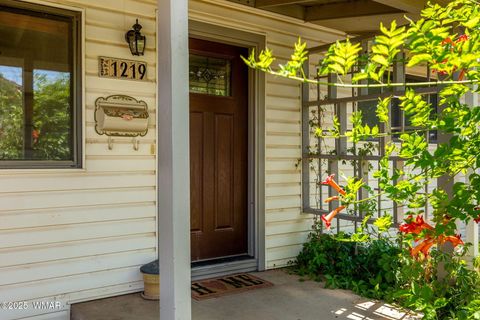 Tiny photo for 1219 W Florida Street, Holbrook, AZ 86025 (MLS # 253596)