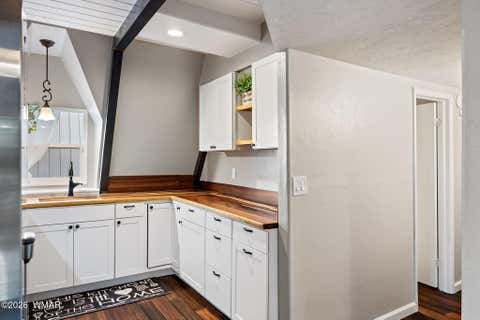 Tiny photo for 2201 W Thornton Road, Show Low, AZ 85901 (MLS # 262885)