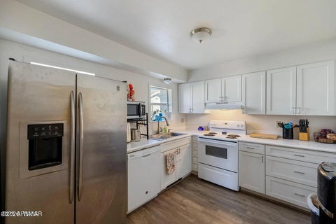 Tiny photo for 614 W Arizona Street, Holbrook, AZ 86025 (MLS # 262666)