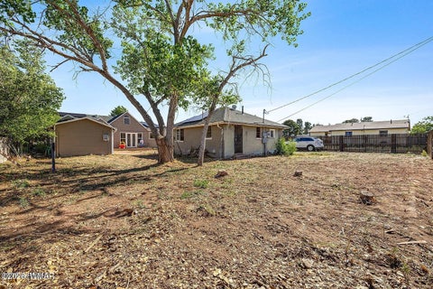 Tiny photo for 614 W Arizona Street, Holbrook, AZ 86025 (MLS # 262666)