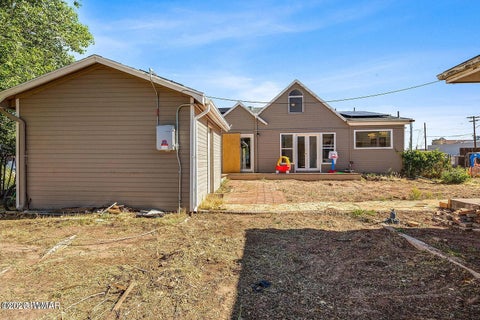 Tiny photo for 614 W Arizona Street, Holbrook, AZ 86025 (MLS # 262666)