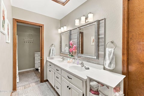 Tiny photo for 3840 W Thornton Road, Show Low, AZ 85901 (MLS # 263273)