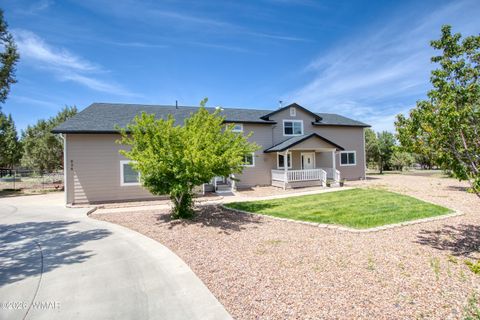 Photo of 936 Rim Rock Circle, Show Low, AZ 85901 (MLS # 259584)