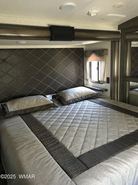 Tiny photo for 3881 S Mule Skinner Loop, Show Low, AZ 85901 (MLS # 260405)