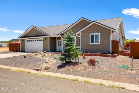Photo of 475 W 3Rd Avenue, Eagar, AZ 85925 (MLS # 262185)