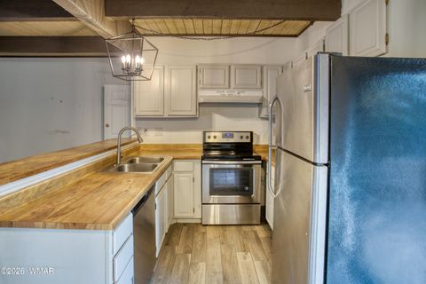 Tiny photo for 2820 Park Circle Circle #33, Pinetop, AZ 85935 (MLS # 259007)