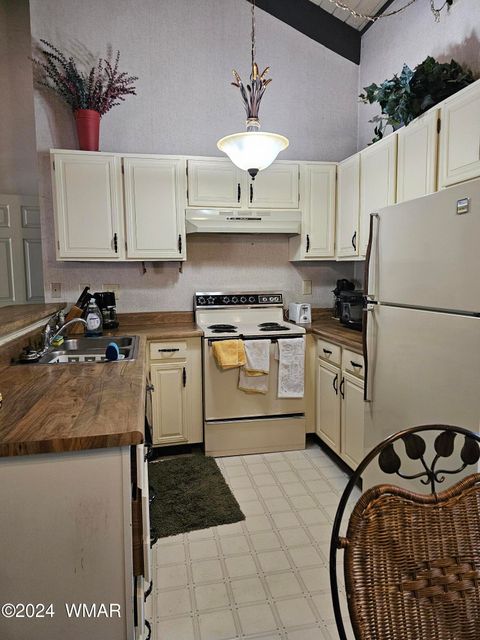Tiny photo for 2844 Park Circle #36A, Pinetop, AZ 85935 (MLS # 253756)