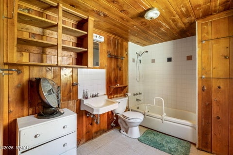 Tiny photo for 61 County Road 1121, Greer, AZ 85927 (MLS # 263171)