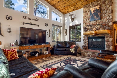 Tiny photo for 2207 Four Point Circle, Overgaard, AZ 85933 (MLS # 262026)