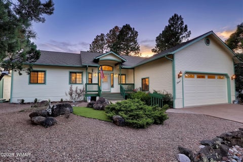 Photo of 3641 N Country Club Drive, Show Low, AZ 85901 (MLS # 263626)