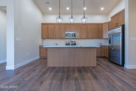 Tiny photo for 840 E Blue Jay Ln, Show Low, AZ 85901 (MLS # 260657)