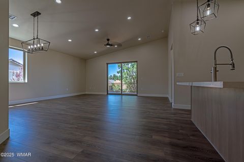 Tiny photo for 840 E Blue Jay Ln, Show Low, AZ 85901 (MLS # 260657)