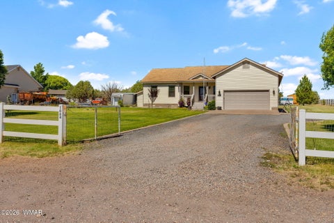 Tiny photo for 1064 Pearce Lane, Show Low, AZ 85901 (MLS # 261529)