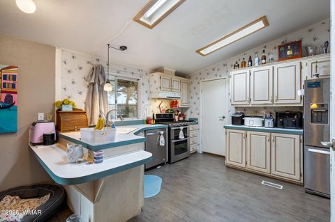 Tiny photo for 220 S 10Th Avenue, Show Low, AZ 85901 (MLS # 261257)