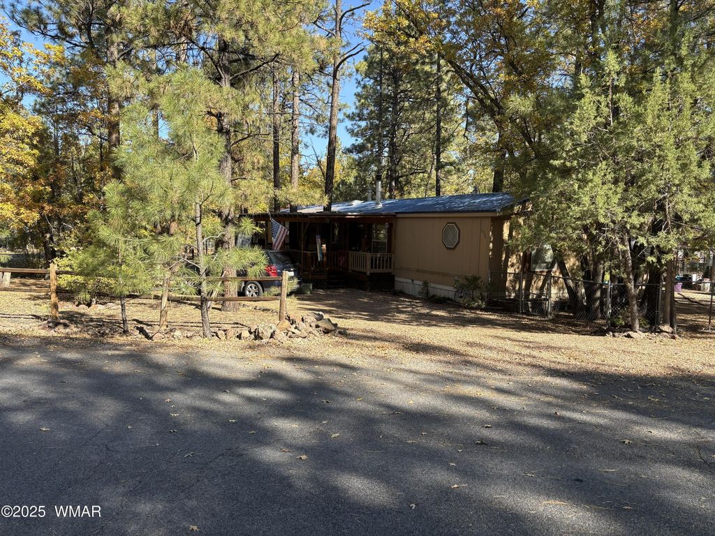 Photo for 2904 S Cardinal Lane, Pinetop, AZ 85935 (MLS # 258474)