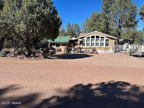 Photo of 2172 Hashknife Drive, Overgaard, AZ 85933 (MLS # 258207)