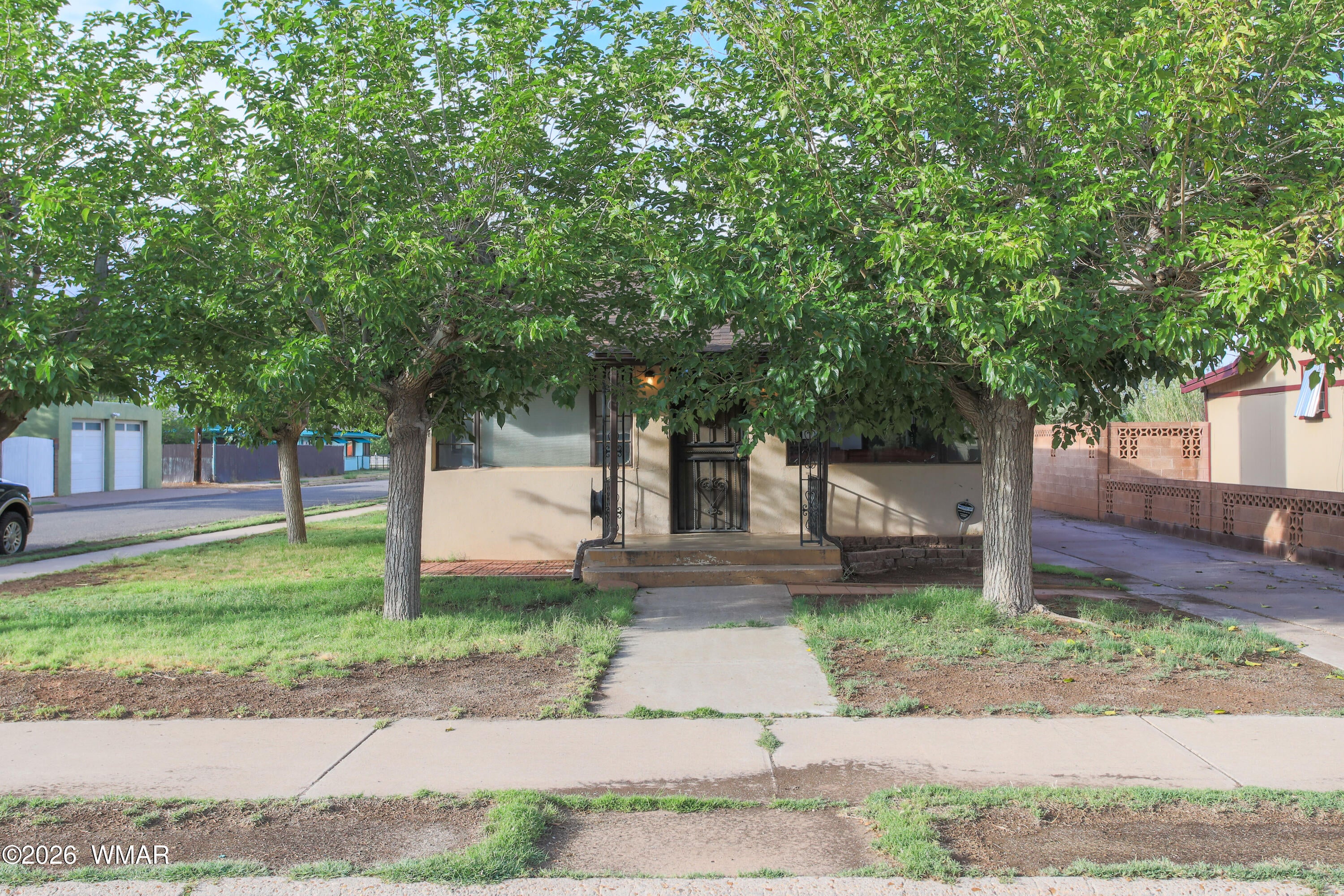 520 W Maple Street