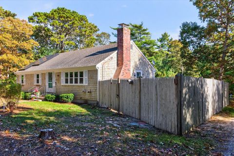 Photo of 299 Depot Road, Harwich, MA 02645 (MLS # 22505334) Photo of 299 Depot Road, Harwich, MA 02645 (MLS # 22505334)